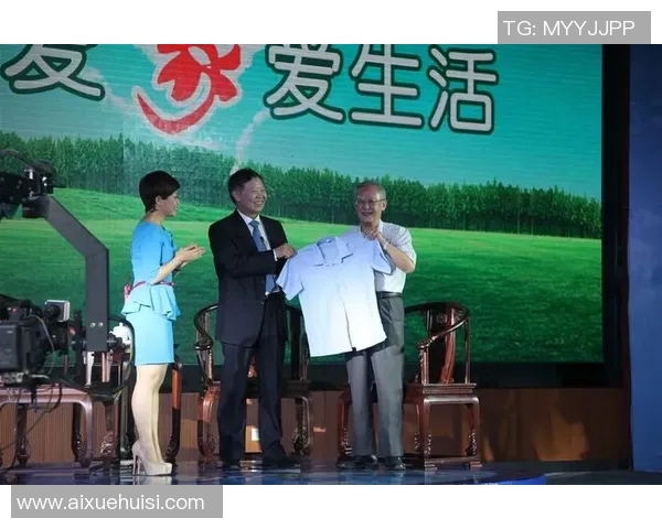 李彦泽:从青涩少年到篮球明星的成长之路与奋斗故事